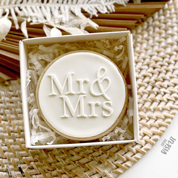 Mr & Mrs Debosser (Little Biskut Level Up!) image 1